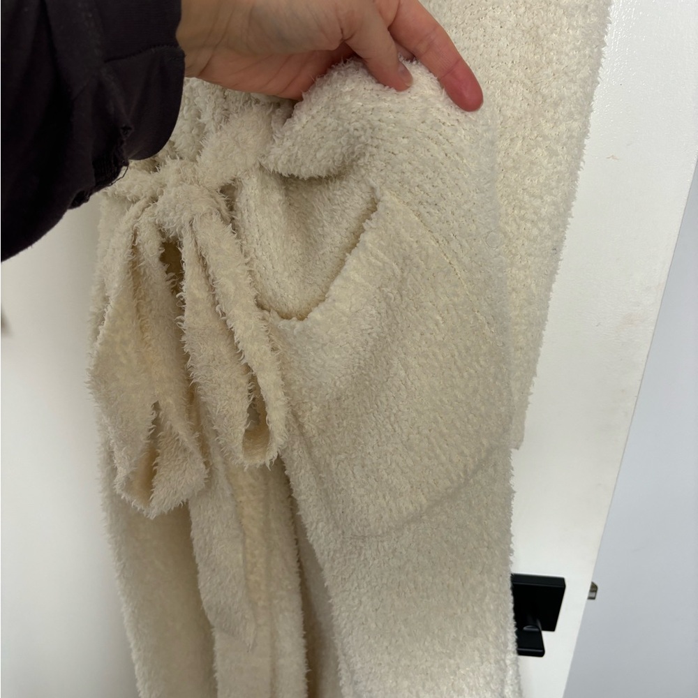 SKIMS Cozy Cream Knit Robe - Picture 3 of 8
